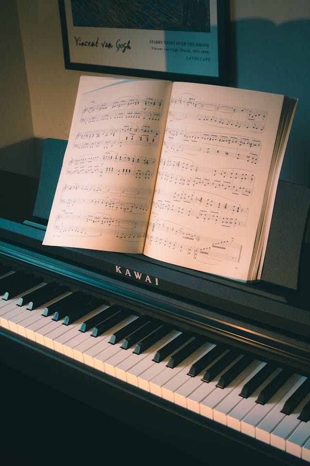 Learn to play piano online USA for beginners
