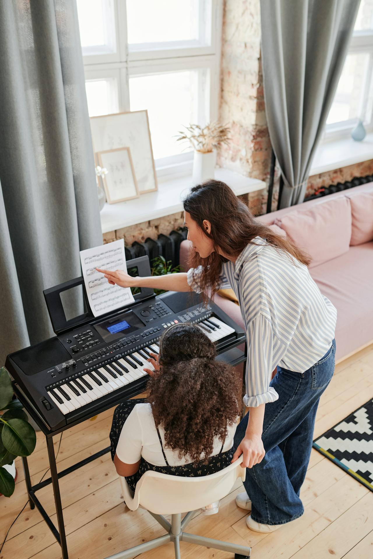 Best online piano lessons with instructor USA