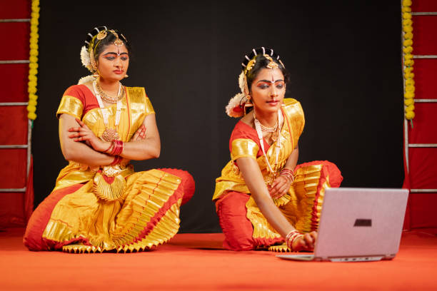 Bharatanatyam Dance live 1 on 1 Classes Online
