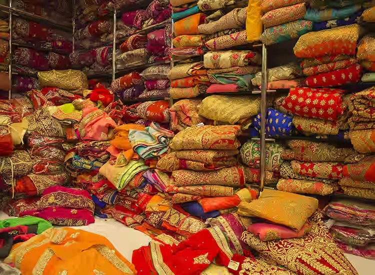Best date to Open Sari Store 2026