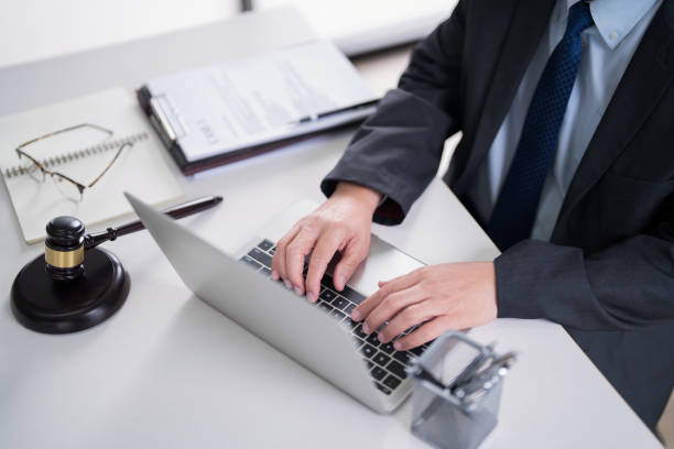 Find Top Lawyers in Bhopal Attorney Advocates Near Me