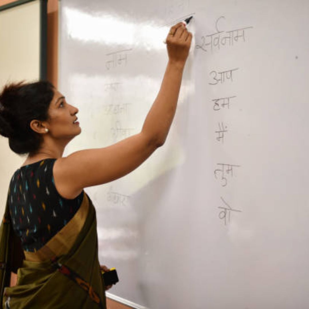 Hindi writing and speaking classes in Manchester